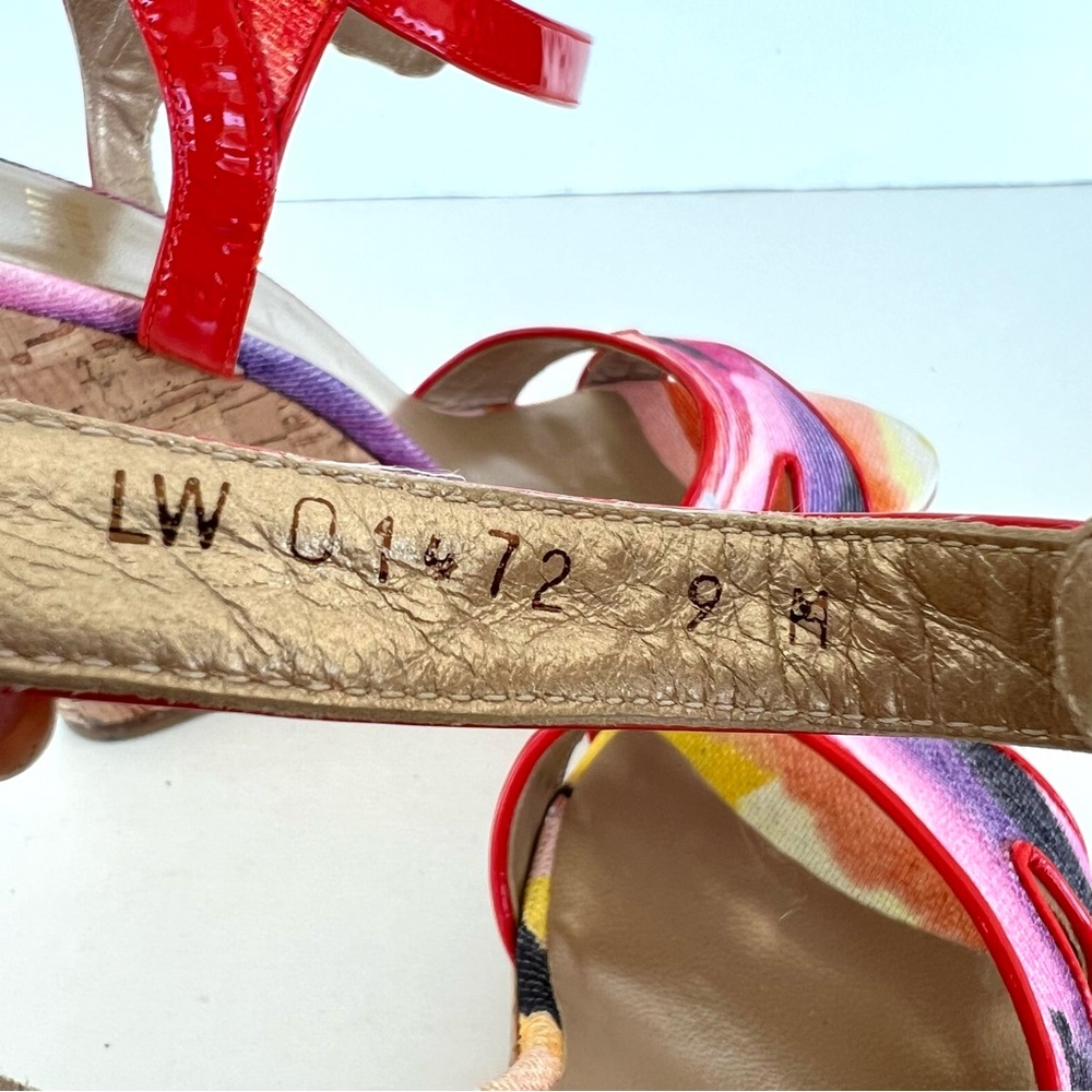 STUART WEITZMAN Orange Patent Leather w Multicolor Canvas Wedge Sandals Sz 9 M - Picture 9 of 11